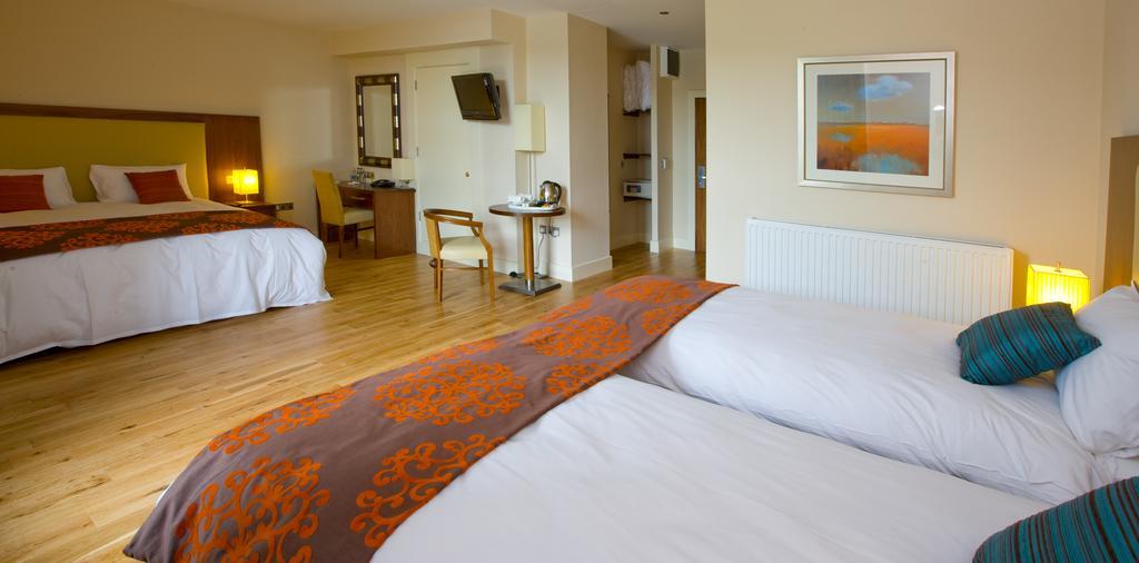 The Shirley Arms Hotel Каррикмакросс Экстерьер фото